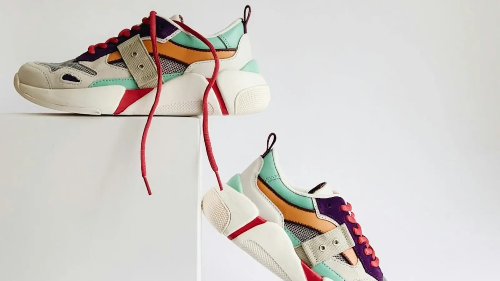 The Seamless Path to Authentic Self-Expression: COOLWAY USA and the Wellness of the Walk